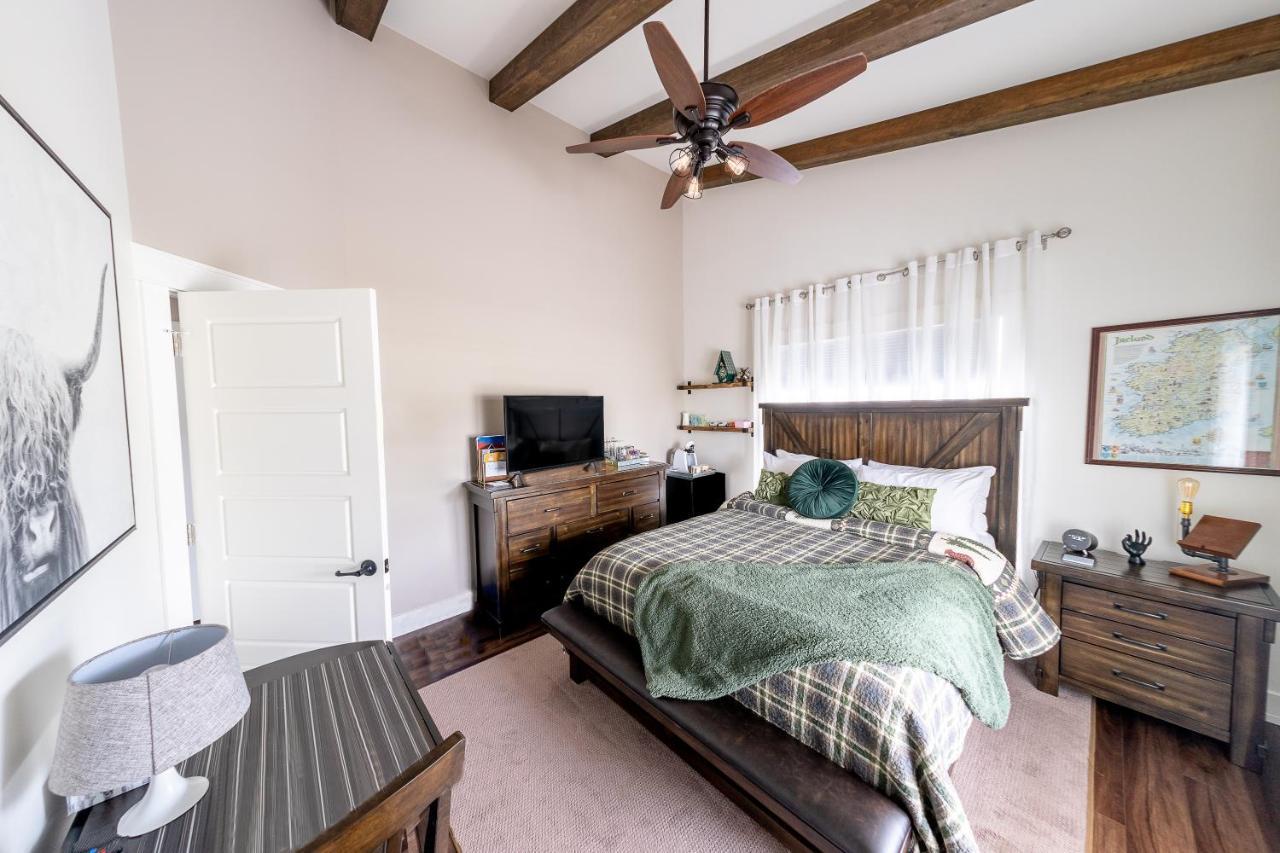 Back Home Bed And Breakfast Membertou Exteriör bild