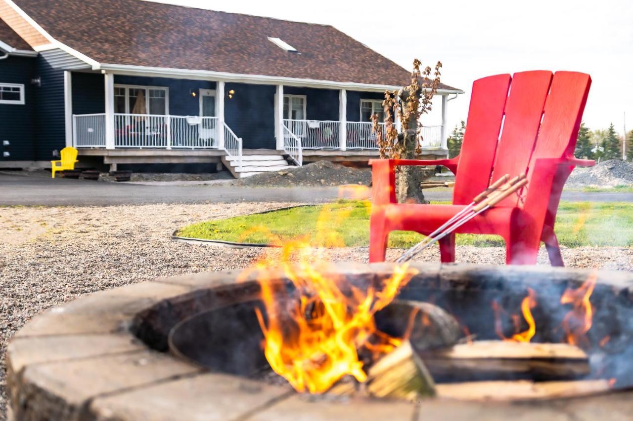 Back Home Bed And Breakfast Membertou Exteriör bild